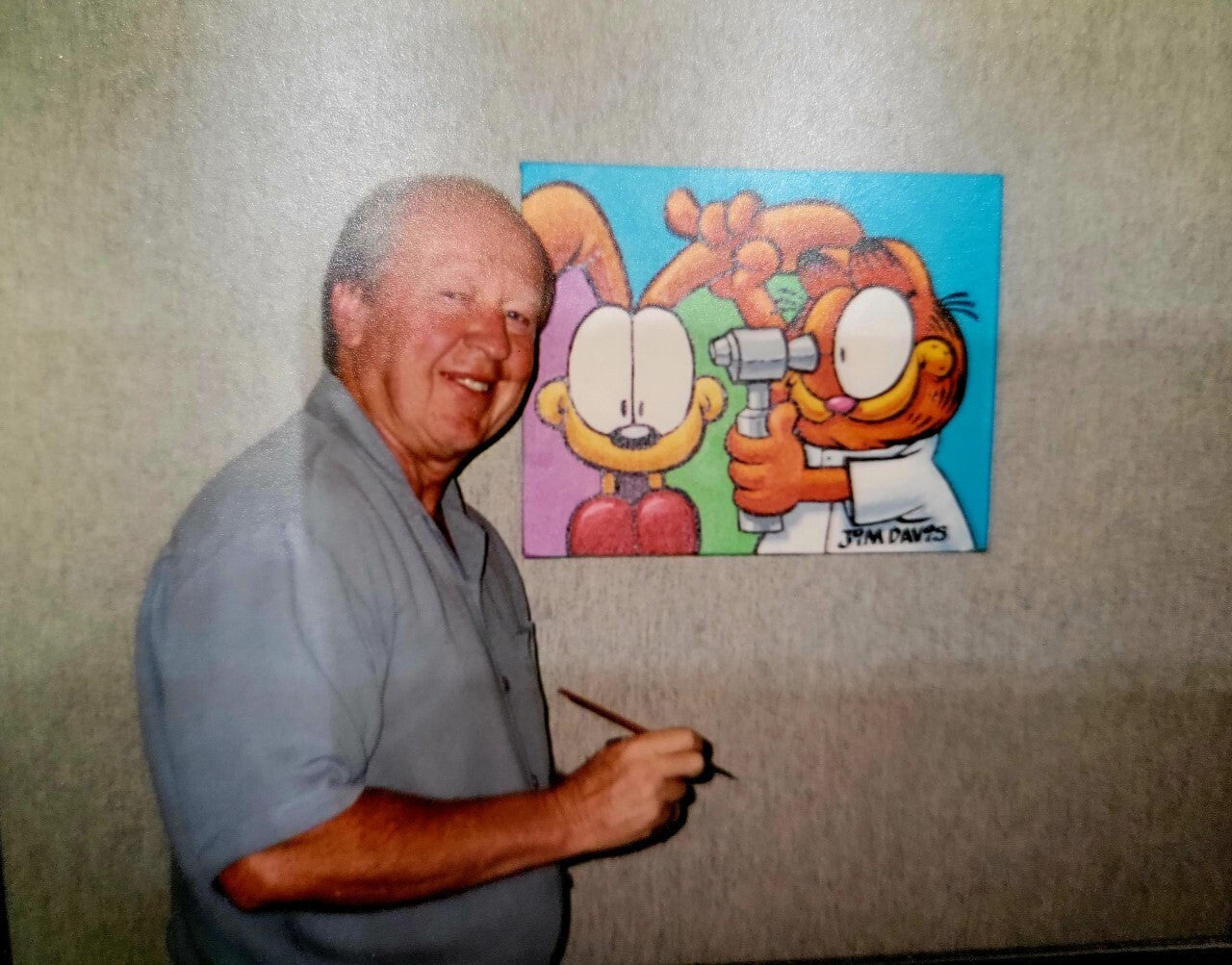 Original Jim Davis Garfield Signed painting 16x20
